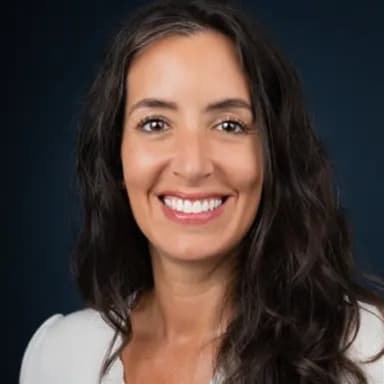 Amber Román